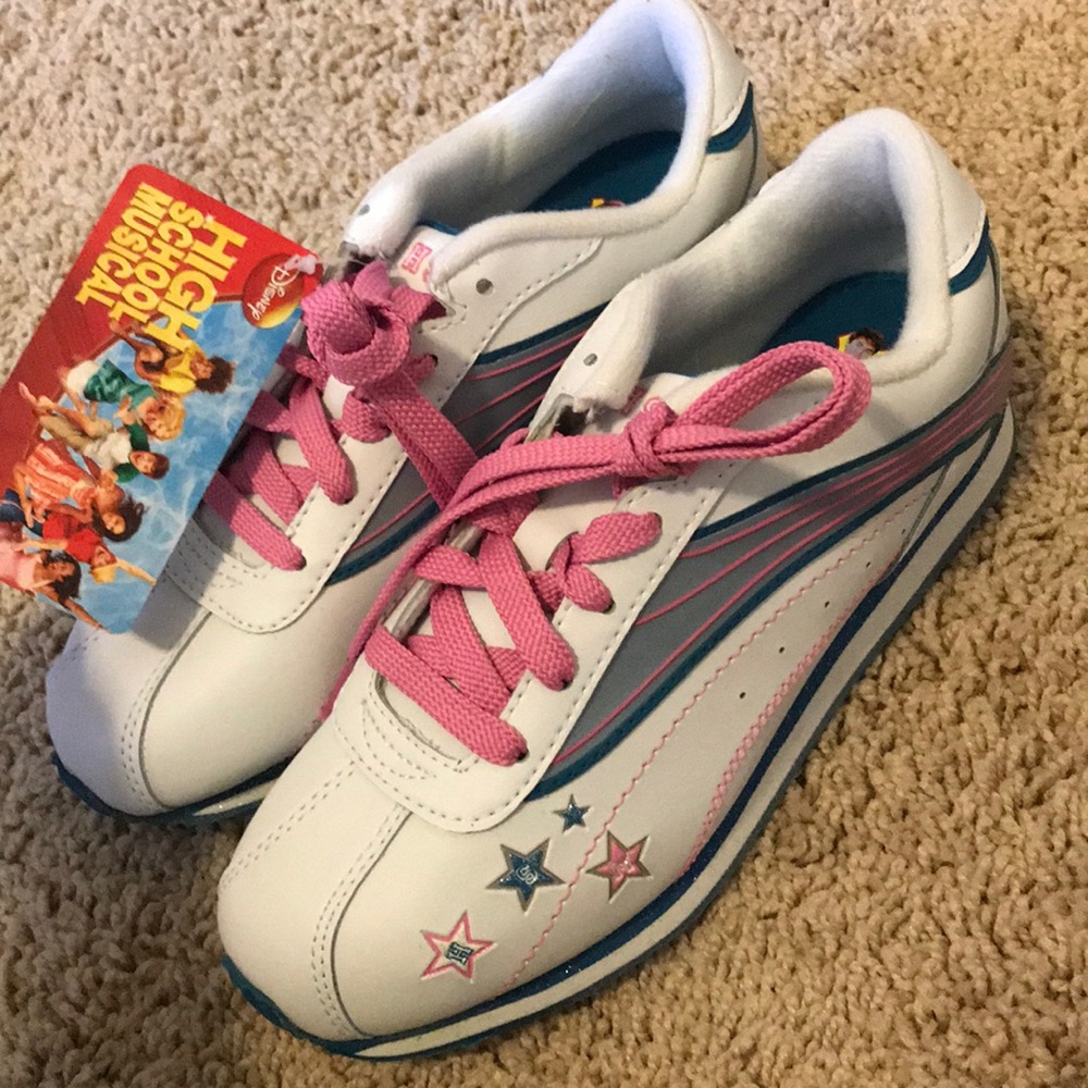 ICONIC High School Musical collectible sneakers !